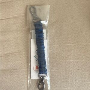 NWT Lug Bungee Key Clip in Shibori Blue